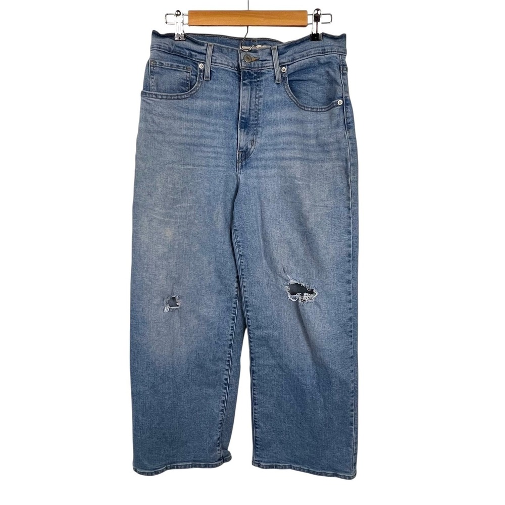 Levi's High-Waisted Wide Leg Jeans Size 30 Distressed Baggy Light Wash 90s Y2K